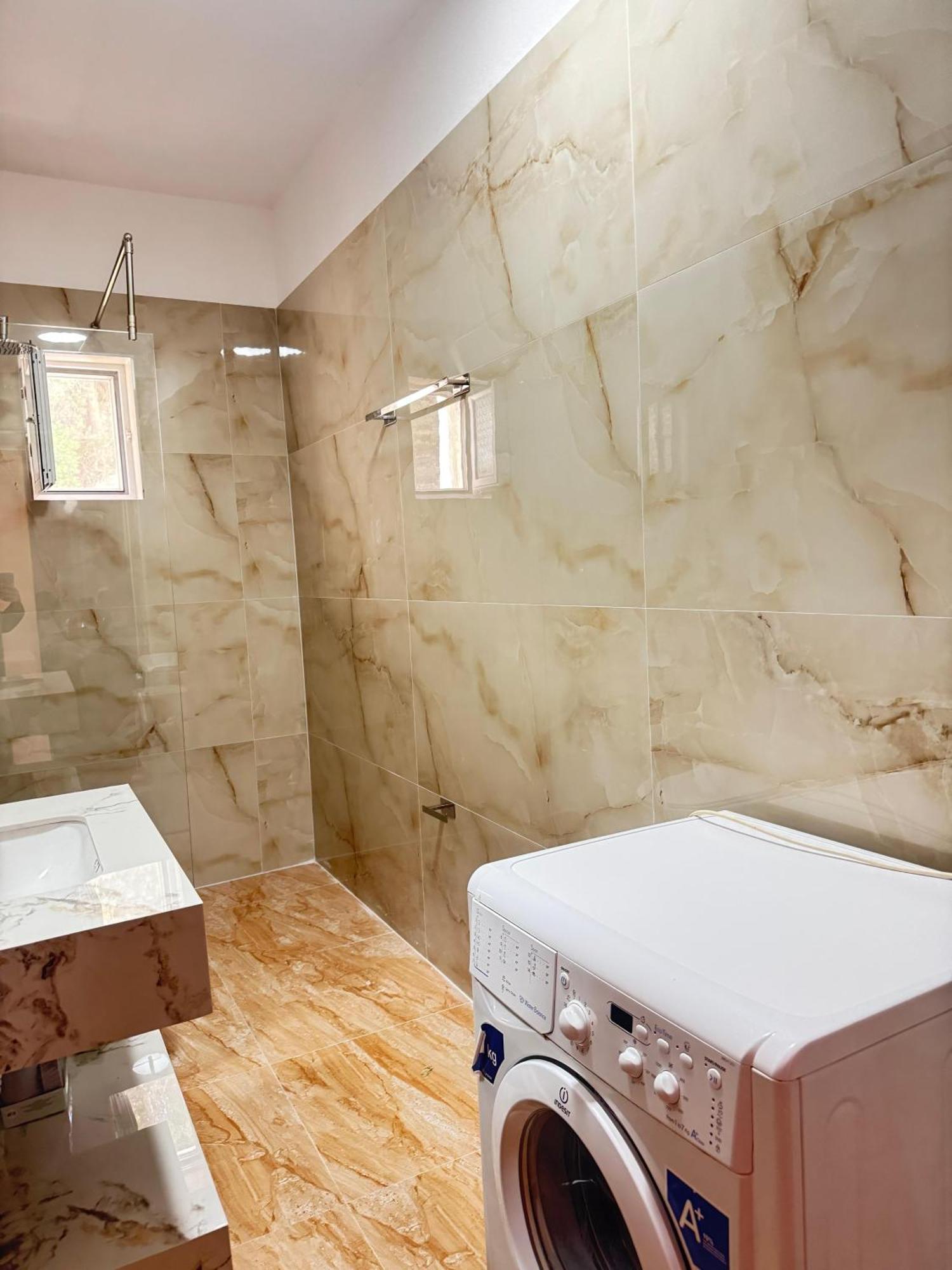Beachfront Apartment Himare Exterior foto
